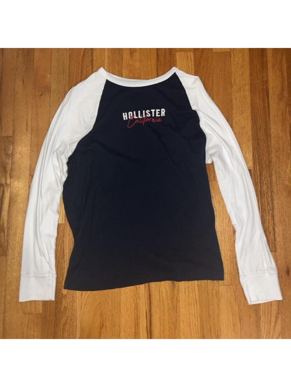 Hollister Co Men's Navy and Blue Shirt